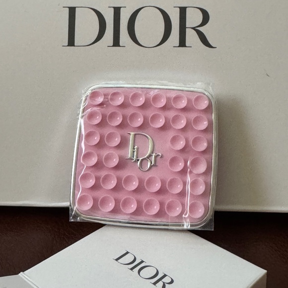 Dior Phone Ring - Picture 1 of 2